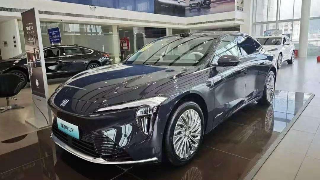别克至境L7，尺寸大过君越，激光雷达+女王副驾，续航1400公里
