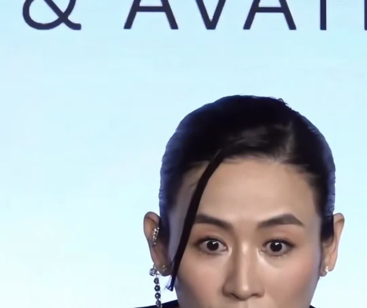 宣萱听到记者提徐子珊大吃一惊，眼睛都睁大！

自从林峯出来开演唱会，全世界都