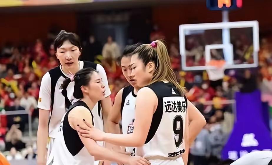 意外！WCBA决赛，四川女篮0:2广东女篮，有三句话不吐不快:
1、赛前如果有人