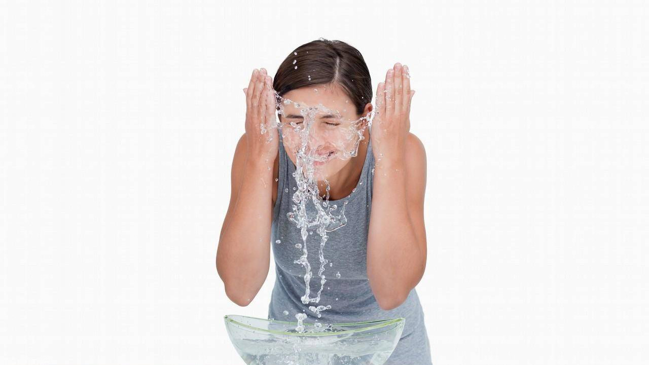 修复肌肤“防护墙”：补水舒缓型屏障面膜深度评测，助你告别脆弱肌