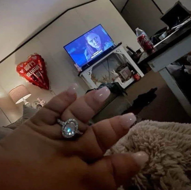 快来夸夸我刚做的指甲！