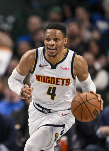 阿杜！13年前的那座总冠军，是时候该还给威少了！

下个月NBA季前赛即将打响，