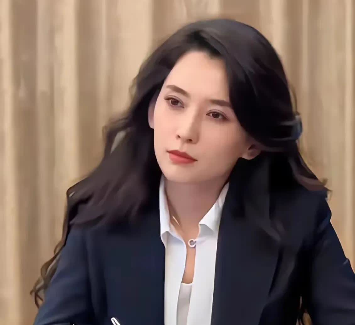 汪⁯峰⁭这次真栽了！
汪峰⁤这⁠几天⁫在澳门开演唱⁯会，现⁤⁣场被⁬拍到全程⁫