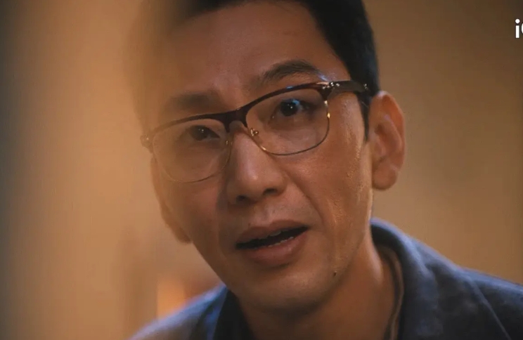 《借命而生》可别小看了满脸堆笑的刘广才，他不只是六机厂的保卫科长，更是隐藏在暗处