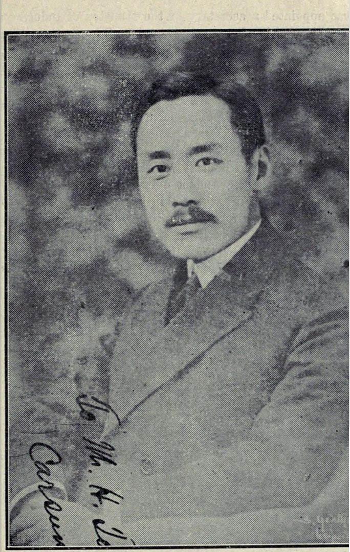 1982年，75岁的关露躺在病床上，中央派人给她宣读一份平反文件：“关露的历史已