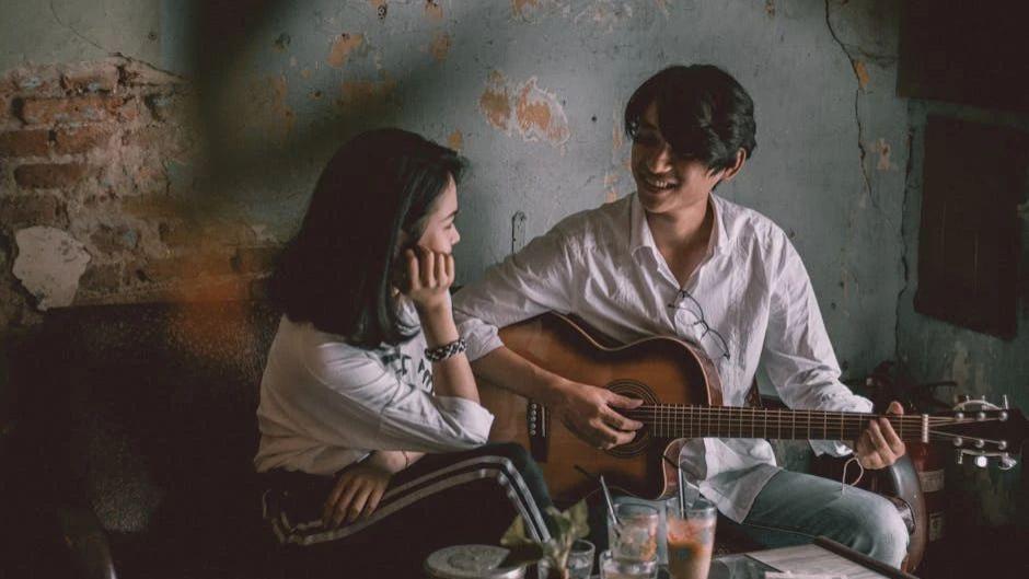 让人心寒！男子恋爱7天豪转5万，分手后女方拒还：这是爱的赠与！