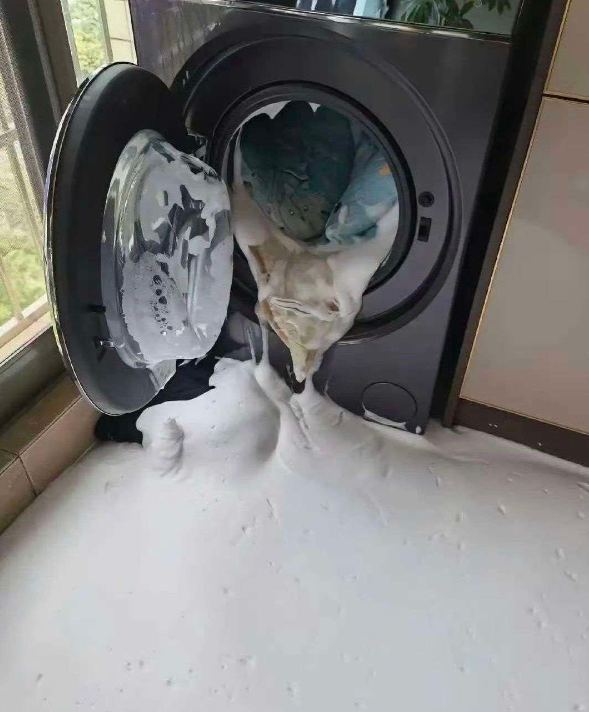 这是个啥情况，洗完衣服后怎么会变成这样呢？