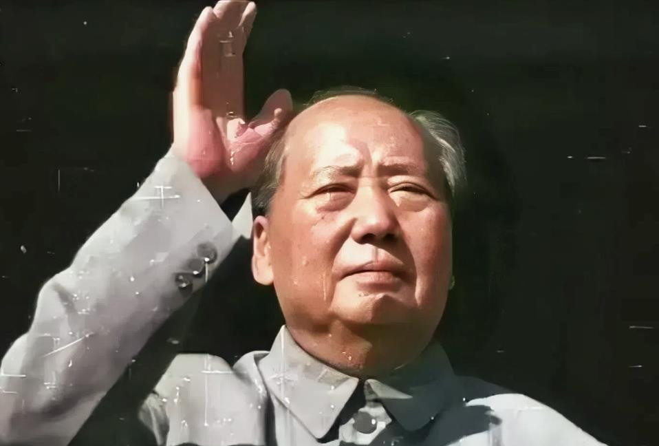 主席说：“我们中国人曾经就有过这么三种病，是传染病。第一种病是恐美病，第二种病是