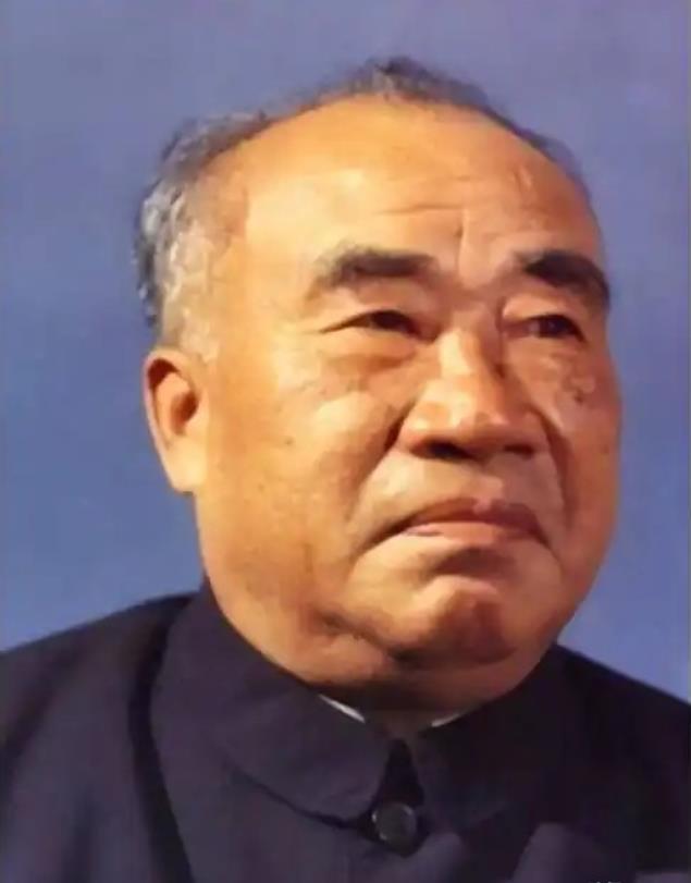 1974年，康克清突然告诉朱老总一个消息：他唯一的儿子朱琦，其实已经在十天前去世