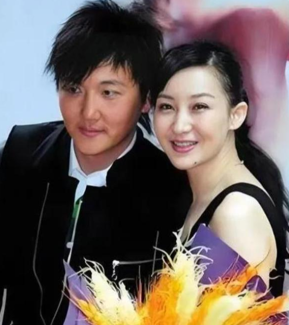 孙楠爆红后甩10年女友！闪婚买红妹，9年又提离婚逼她崩溃！
