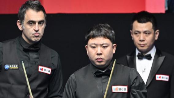冲满分147分，1-4被拿3个赛点，4-0大反击，“囧哥”逆转张安达