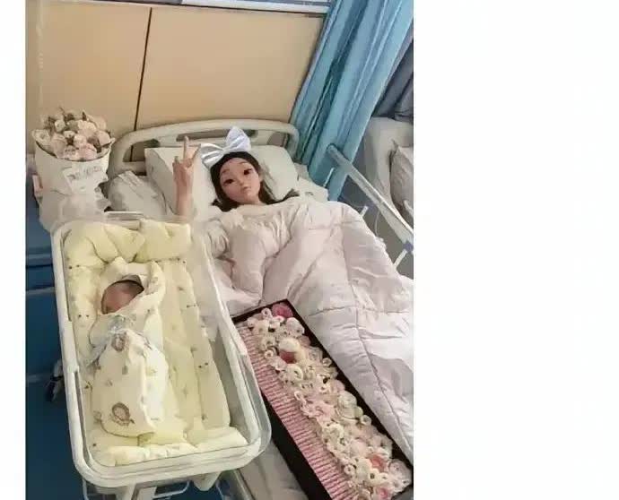 男子结婚多年终于做爸爸了，一高兴把产房母子同框照片发出来，求给宝宝起个名字。他姓