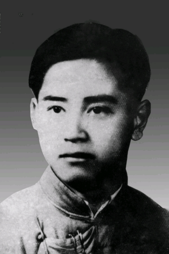 1948 年，刘国志被捕，他的五哥大惊，专程从香港飞到重庆，拿着一张空白支票送给