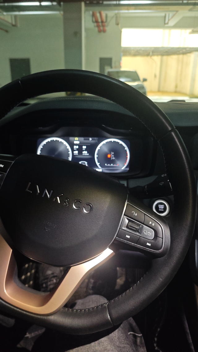 方向盘轻重问题
向大家请教一下，2019款领克01的方向盘轻重在哪里调整有人知道