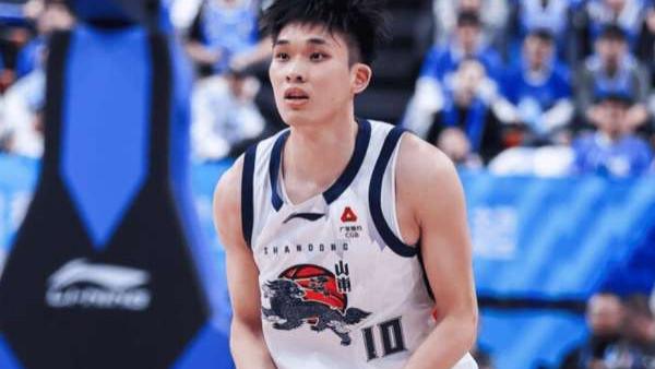 被高诗岩耽误了？谢智杰高端局砍15+7+6真舒服