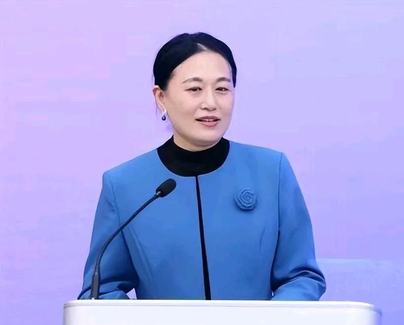 58岁，快退休的年纪啊！清华大学15号父亲节那天古树砸到的是北语国贸系主任张爱玲