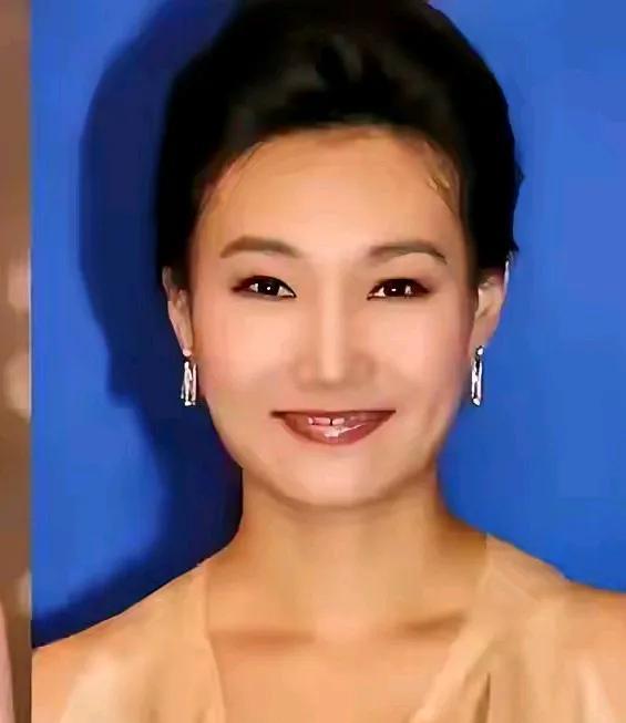 李梓萌很低调啊！她说来北京这么多年，一直都是租房子住。凭她的个人能力和原生家庭条