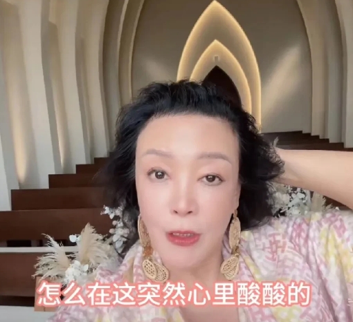 张兰发了一个小视频，表示马上父亲节了她不禁怀念起自己的父母来。结果就因为这一句话