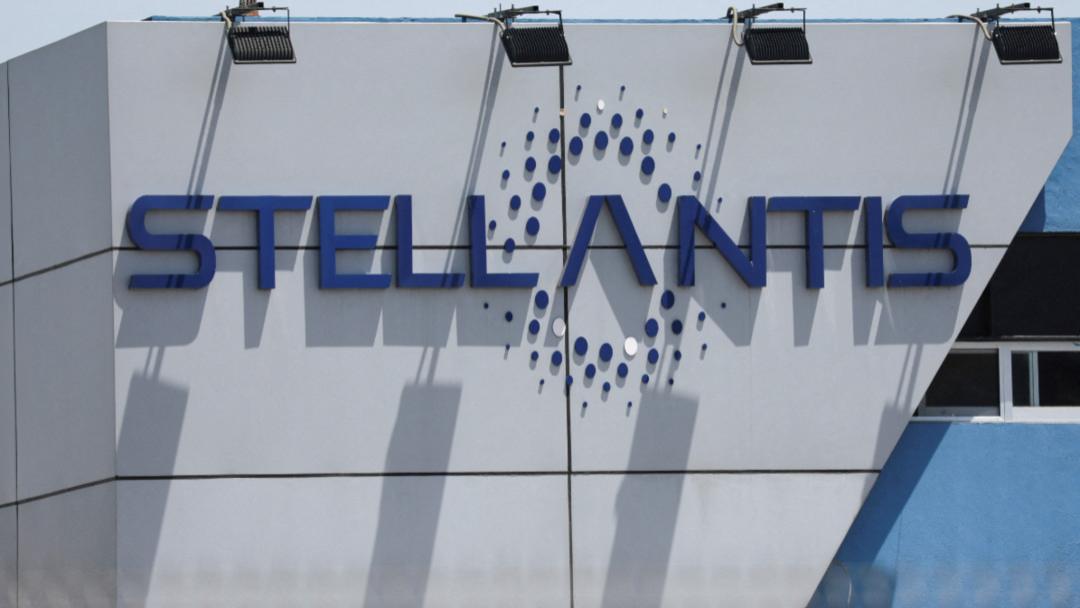 巨亏1800亿！全球第四大车企，栽在电动车上了？