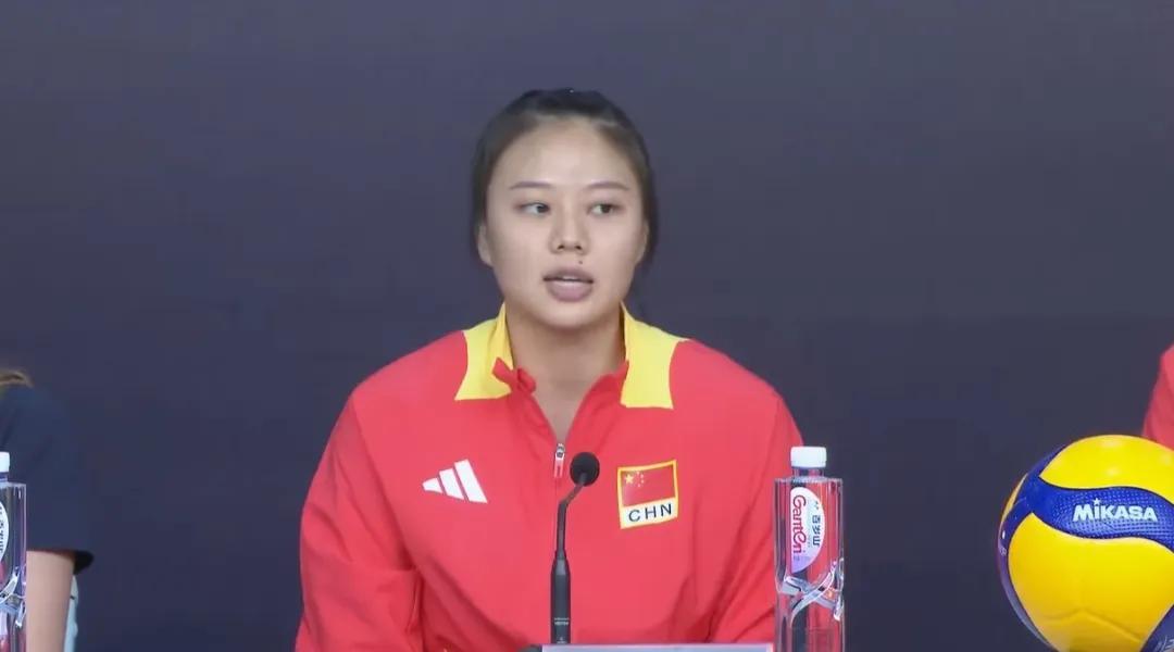 龚翔宇这队长当的也太委屈了，真的令人心疼
女排世联赛香港站中国女排对阵保加利亚女