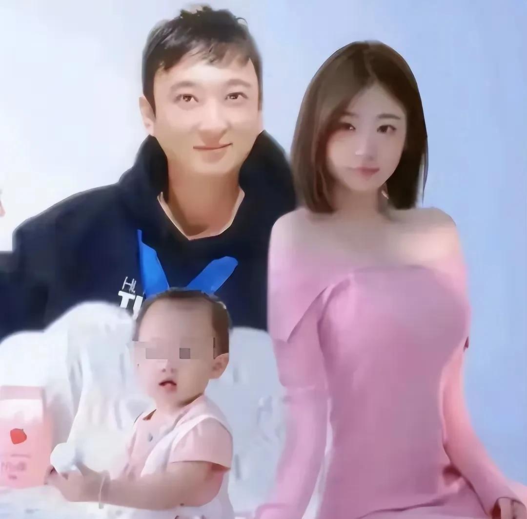 王思聪的前女友黄一呜，生了一个女儿，一直靠直播带货，养活女儿。她说，虽然她不像其