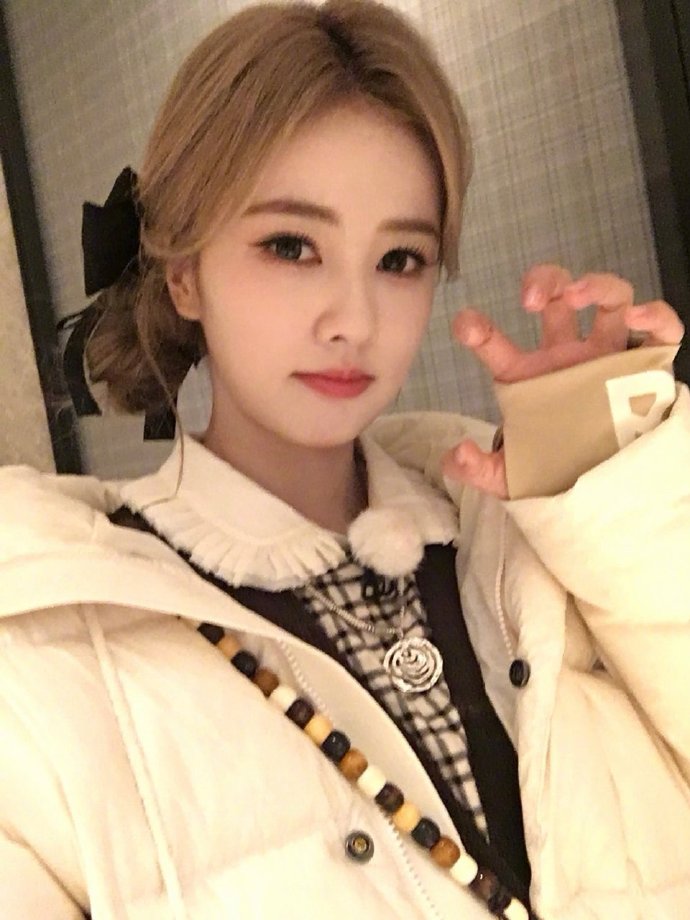 白鹿的美丽四连拍来袭！