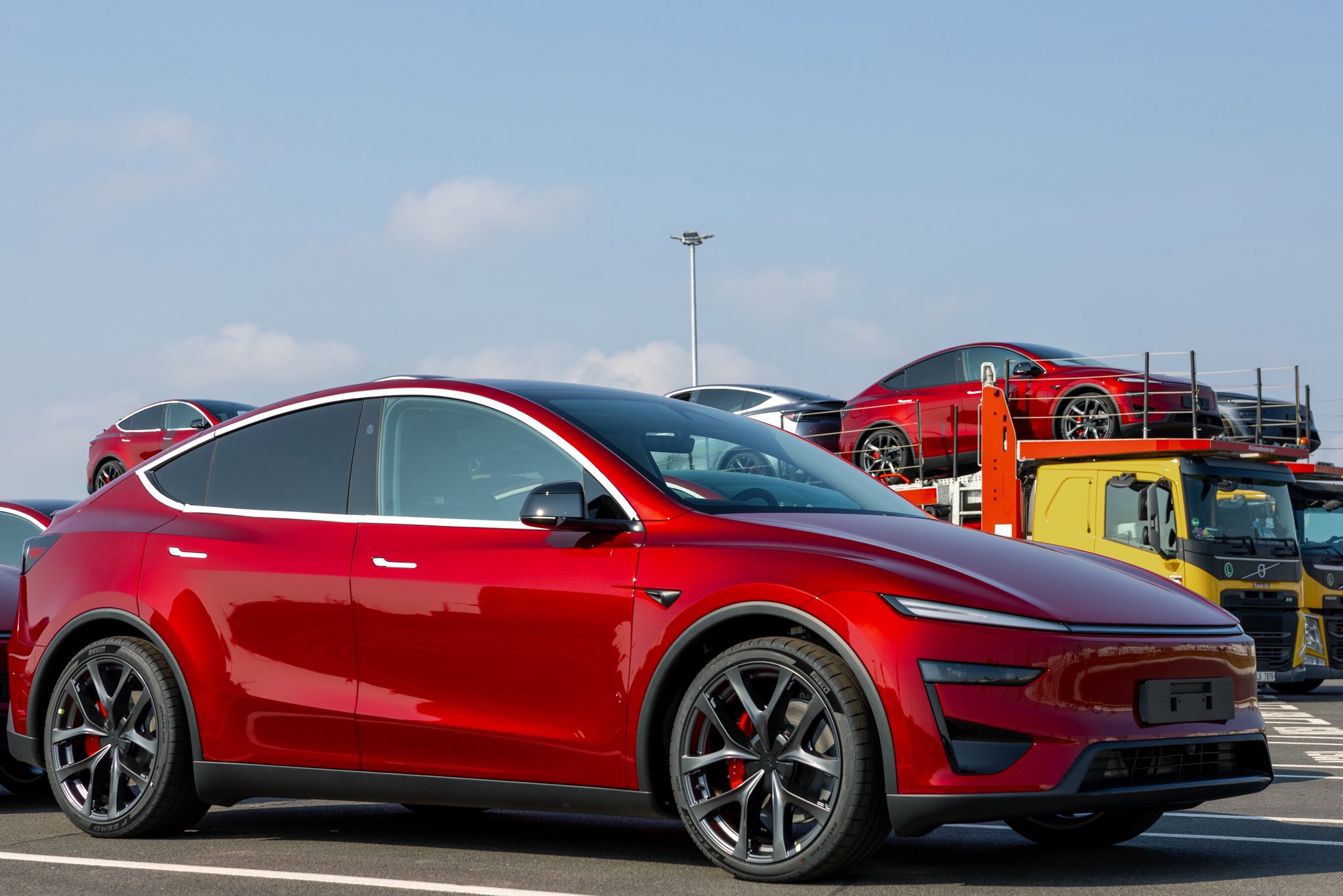 特斯拉柏林工厂正在全力出货高性能版Model Y