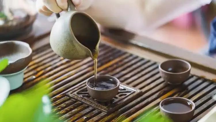 民间茶俗“吃讲茶”