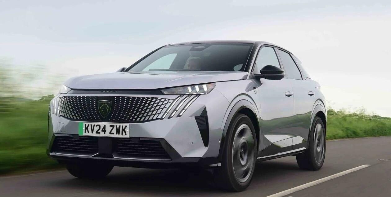 标致第三代 Peugeot 3008，包括混合动力版和全电版。#标致法系车#