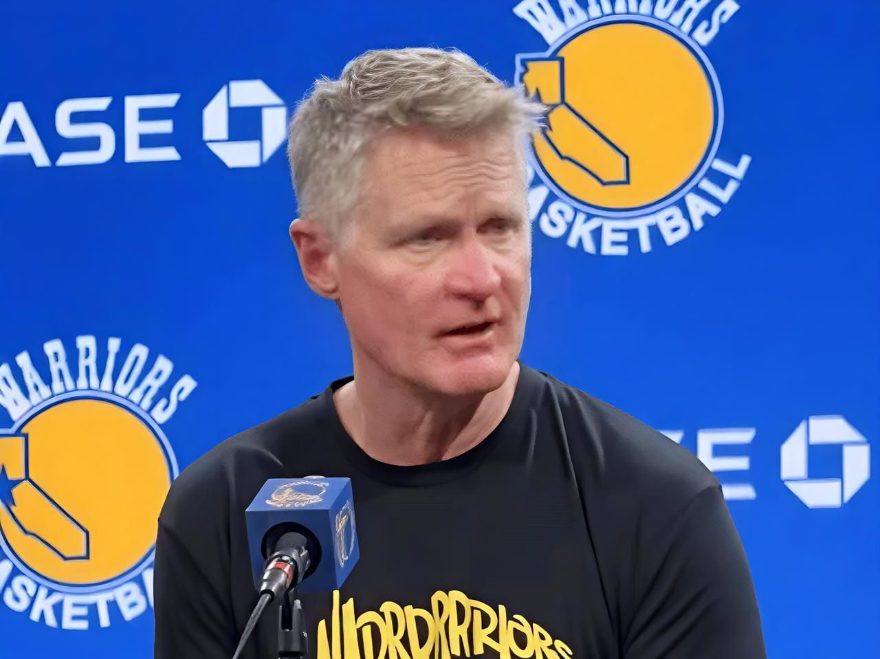 科尔真是把库明加当个宝了！
勇士主帅科尔主科尔今日接受采访，谈到库明加的伤病情况