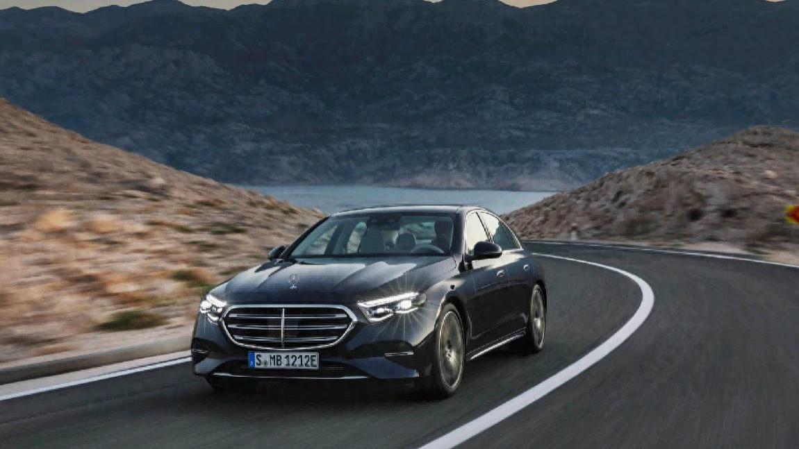 皆碑：成年人的“体面作弊器”，奔驰E级也有鸡蛋上的缝？