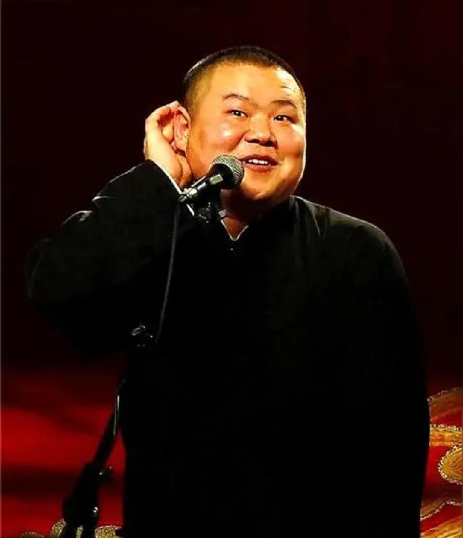 艺术派怒拍桌：