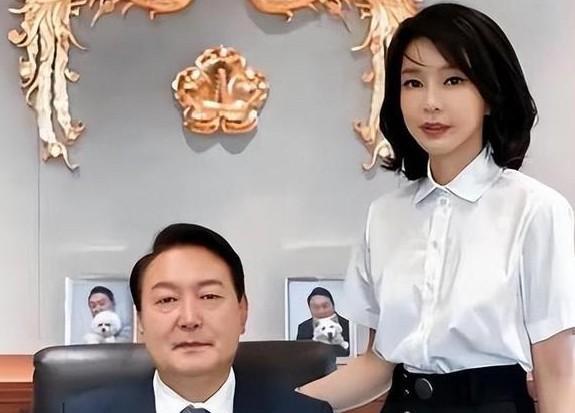 尹锡悦要是听到金建希说的这话不得羞死！
金建希问律师，难道只有我死了才能放过尹锡