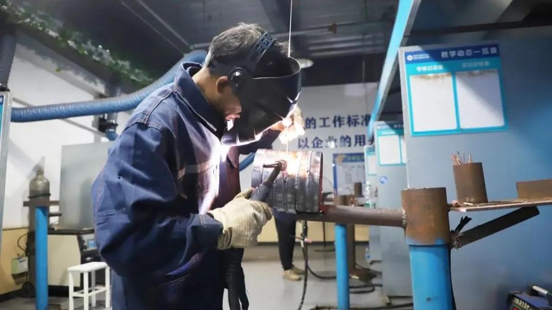 学历不高、年龄偏大，还能学会焊接技术吗？一位培训教师的观察
