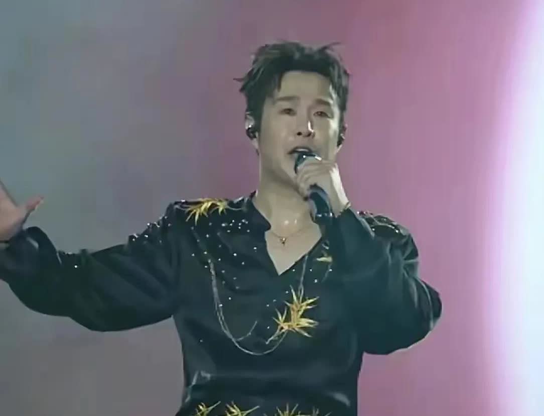 小沈阳的演唱会真是一言难尽，1500的票感觉亏得很，老婆来了，还带着女儿加一个小