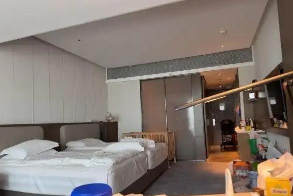 “有钱真任性！”6月14日，上海一女子每天带着孩子住5星级酒店，早中晚餐不用自己