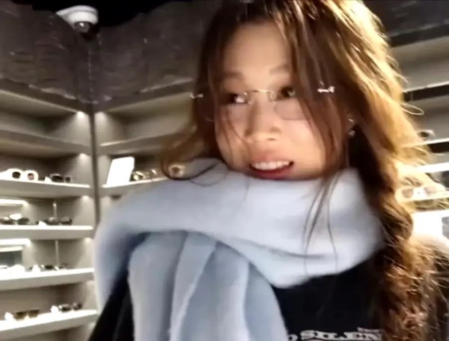 小沈阳女儿沈佳润韩语惊艳，语言天赋引热议
近日，一段小沈阳女儿沈佳润的视频在网络