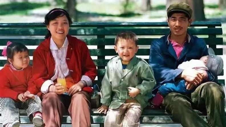 大舅二舅20年不来往，得知大舅病危，二舅泪如雨下，匆匆赶到医院