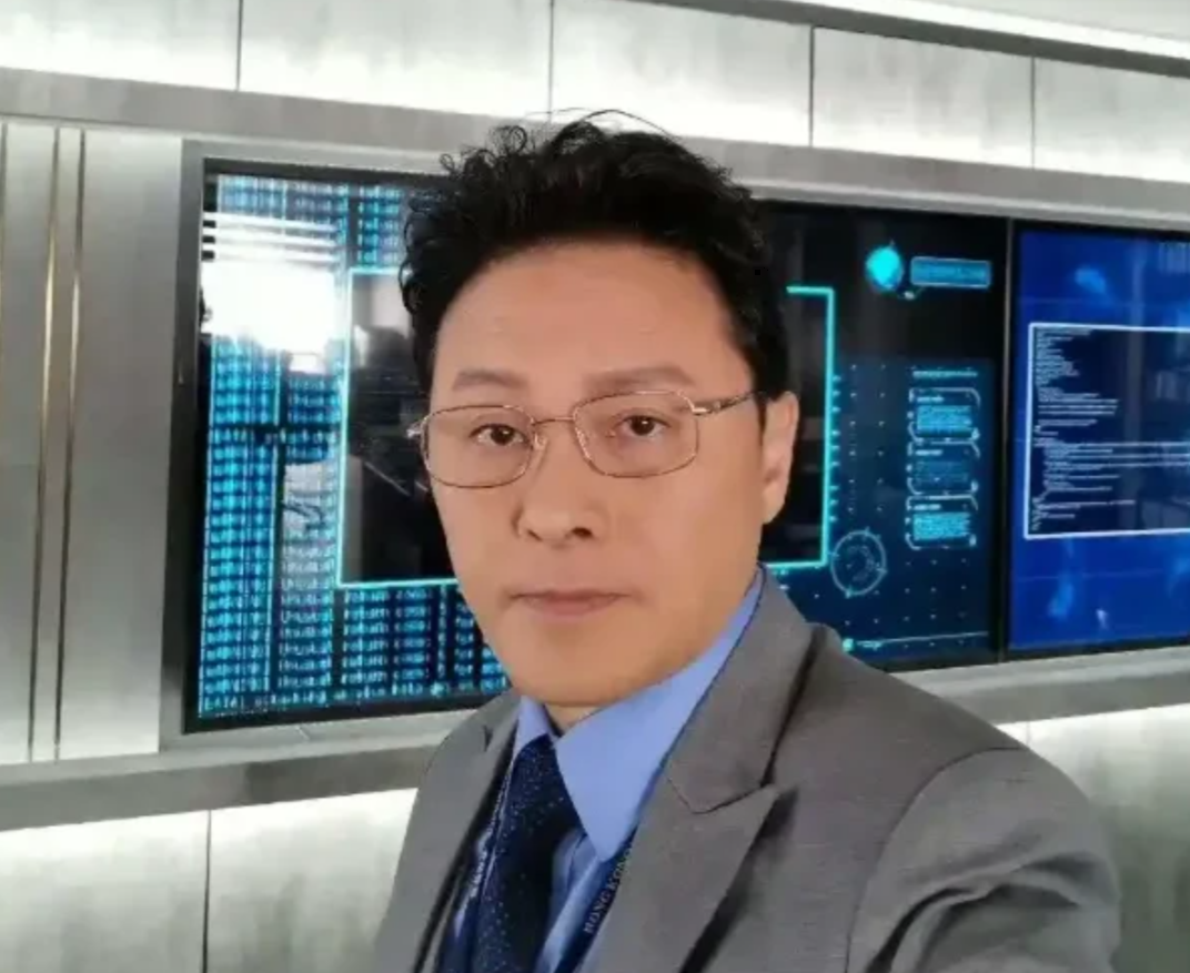 演员曹永廉说：内地的观众，其实我入行前后的经历，说出来可能你们都不信有多惨
