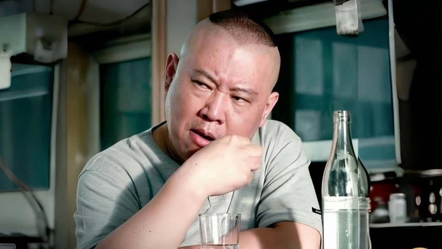 郭德纲新剧《绝顶富贵》开机，岳云鹏扛大梁！郭麒麟缺席引热议。