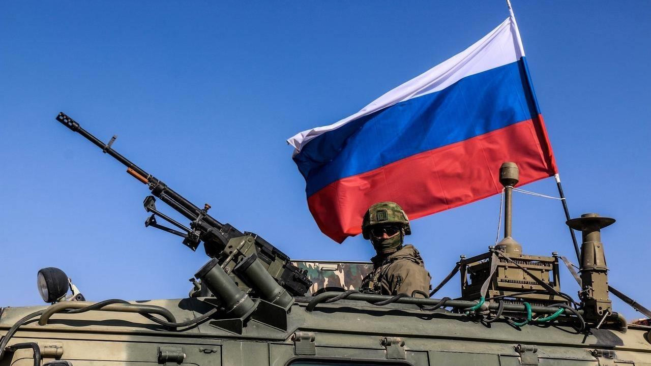 4.5万精兵被调走！普京不要整个乌克兰了？就为防范这两个国家