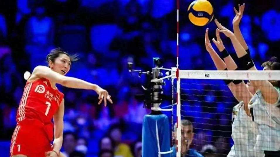 突然有点看懂了，李盈莹才是女排真正的主攻手