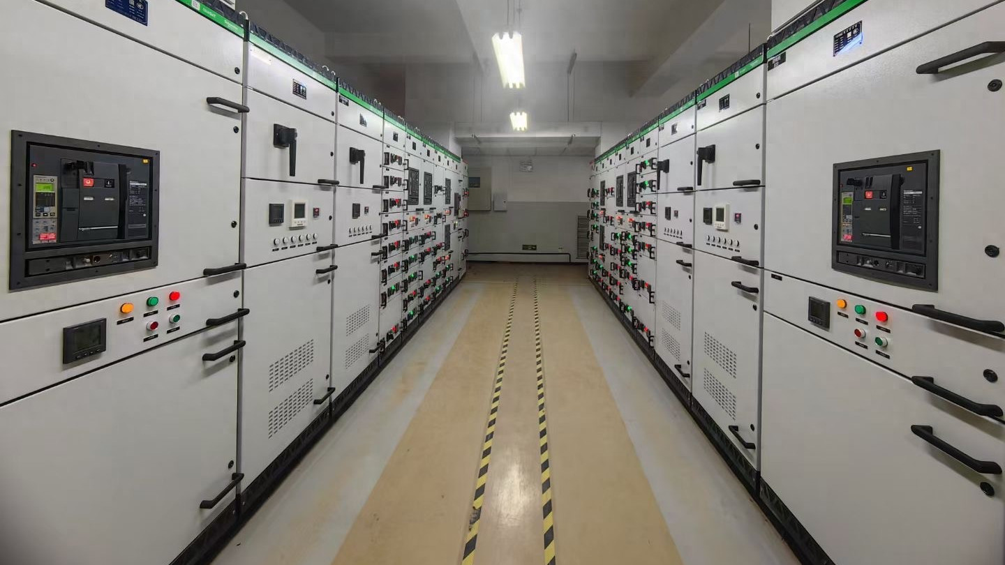 AI浪潮下的数据心脏：从供电系统看高算力时代的底层支撑