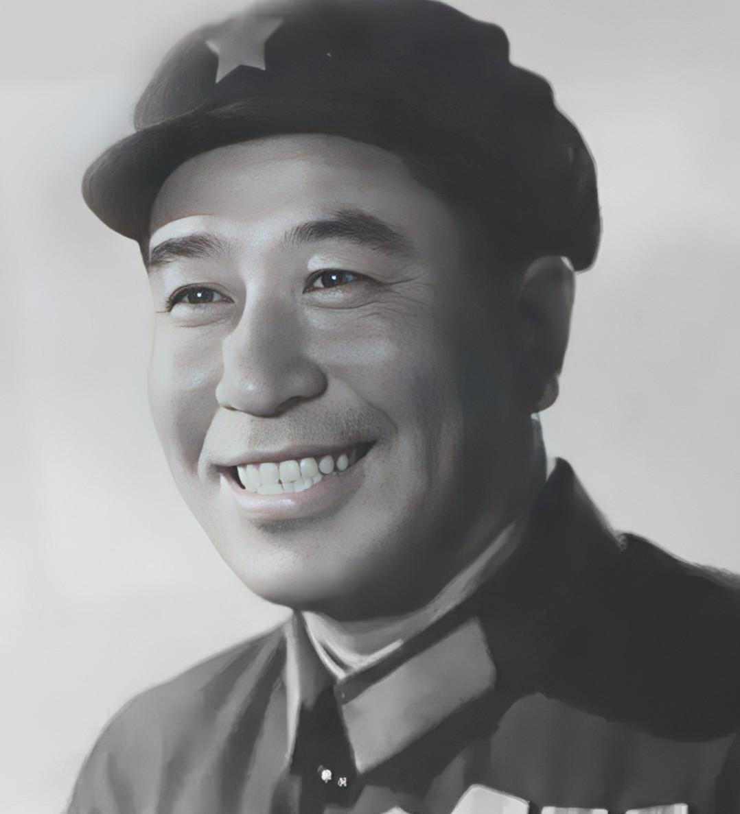 1951年，朝鲜战争中，我方只剩7名志愿军战士，在弹尽粮绝的同时还被200敌军包