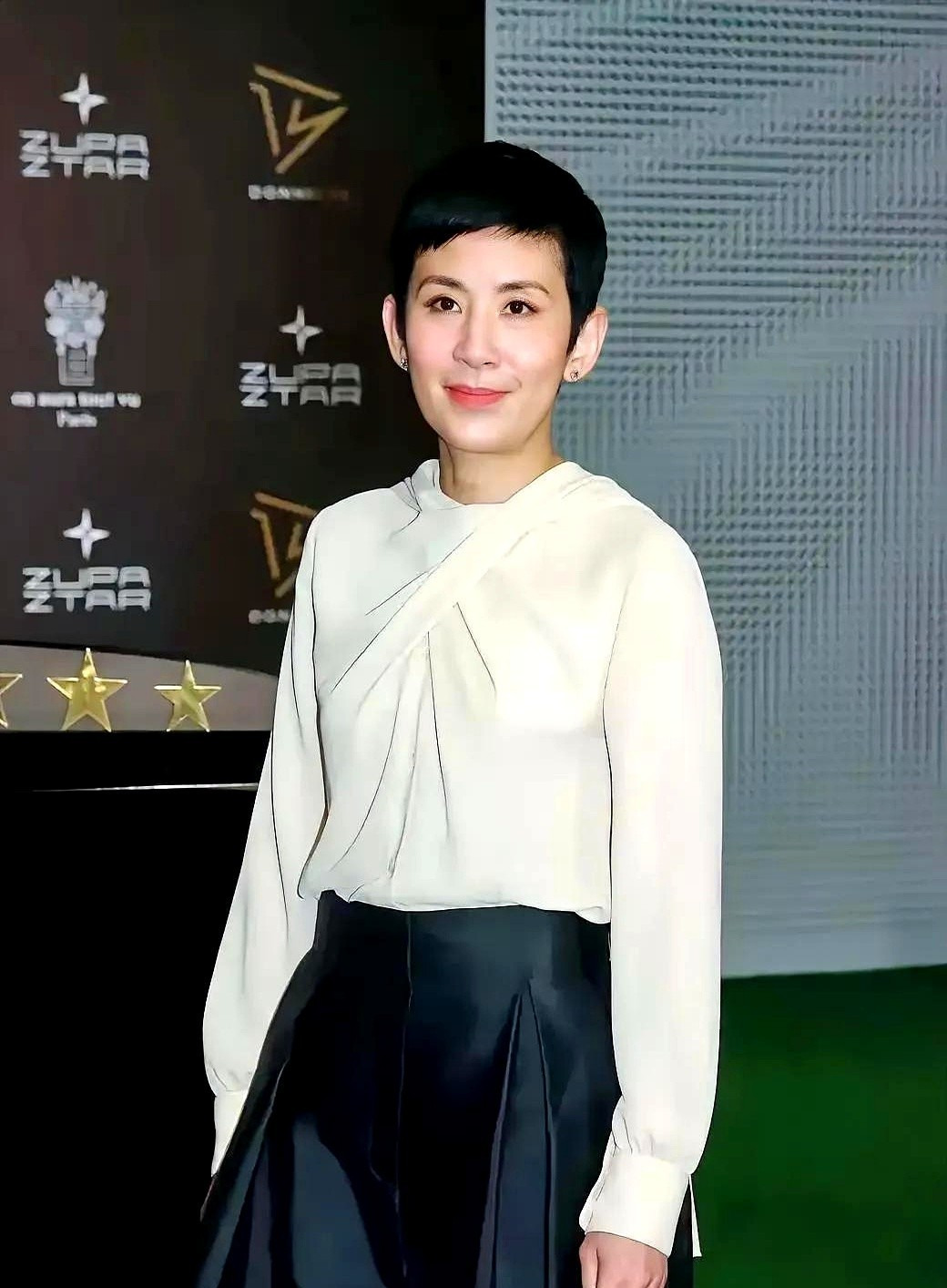 吴君如爆料刘德华旧事











我的天哪！吴君如在节目上爆料，以前好