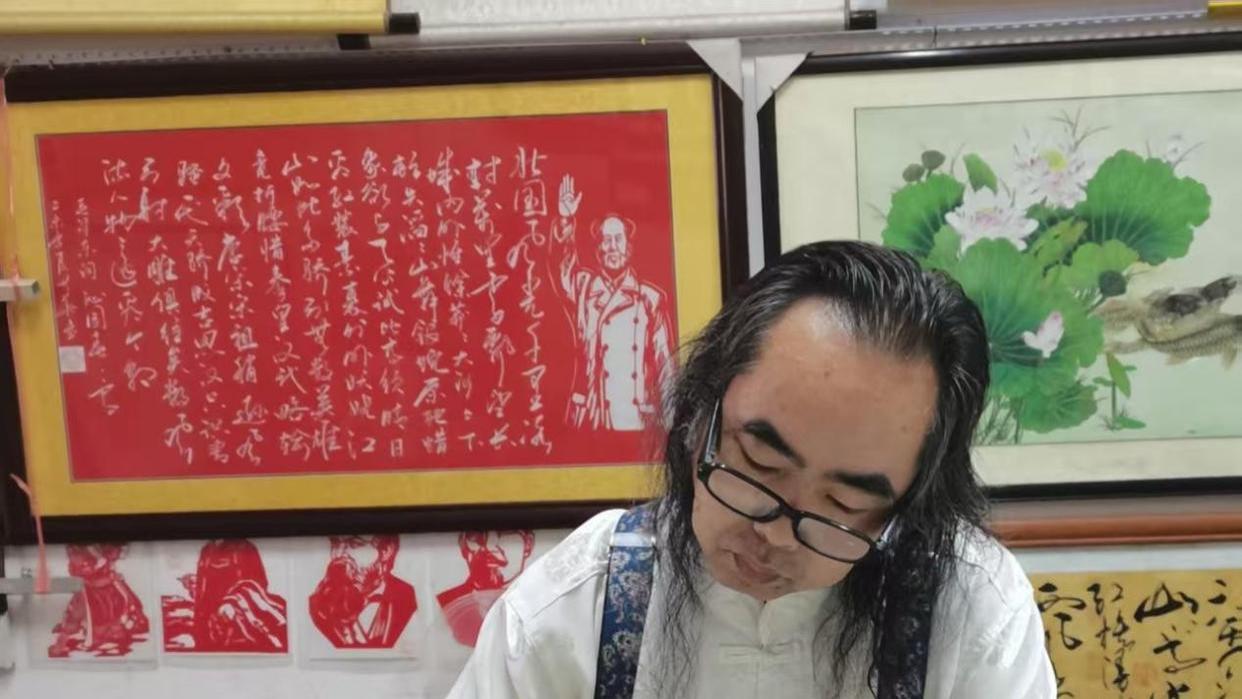 融多元艺术于笔端，铸传统新意于纸间  ——记著名书画家张修华先生