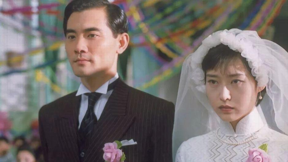 读完《红玫瑰与白玫瑰》才懂：为什么我们总对“得不到”念念不忘？