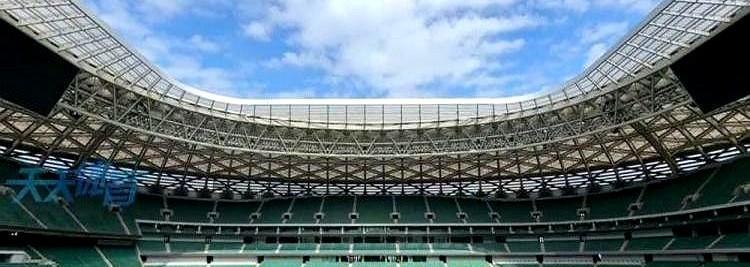 花三天时间，就为拼一个图案。
这次京沪大战，北京球迷彻底豁出去了。
北京国安的球