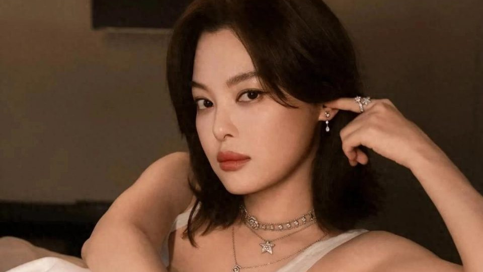 辛芷蕾的时尚魅力，揭秘实力派演员的美丽秘诀！