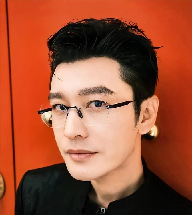黄晓明回应部分传闻











天哪！你们知道吗？黄晓明最近焦头烂额，